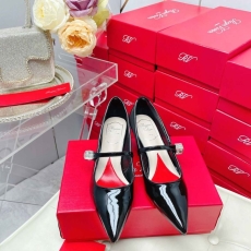 Roger Vivier flat shoes